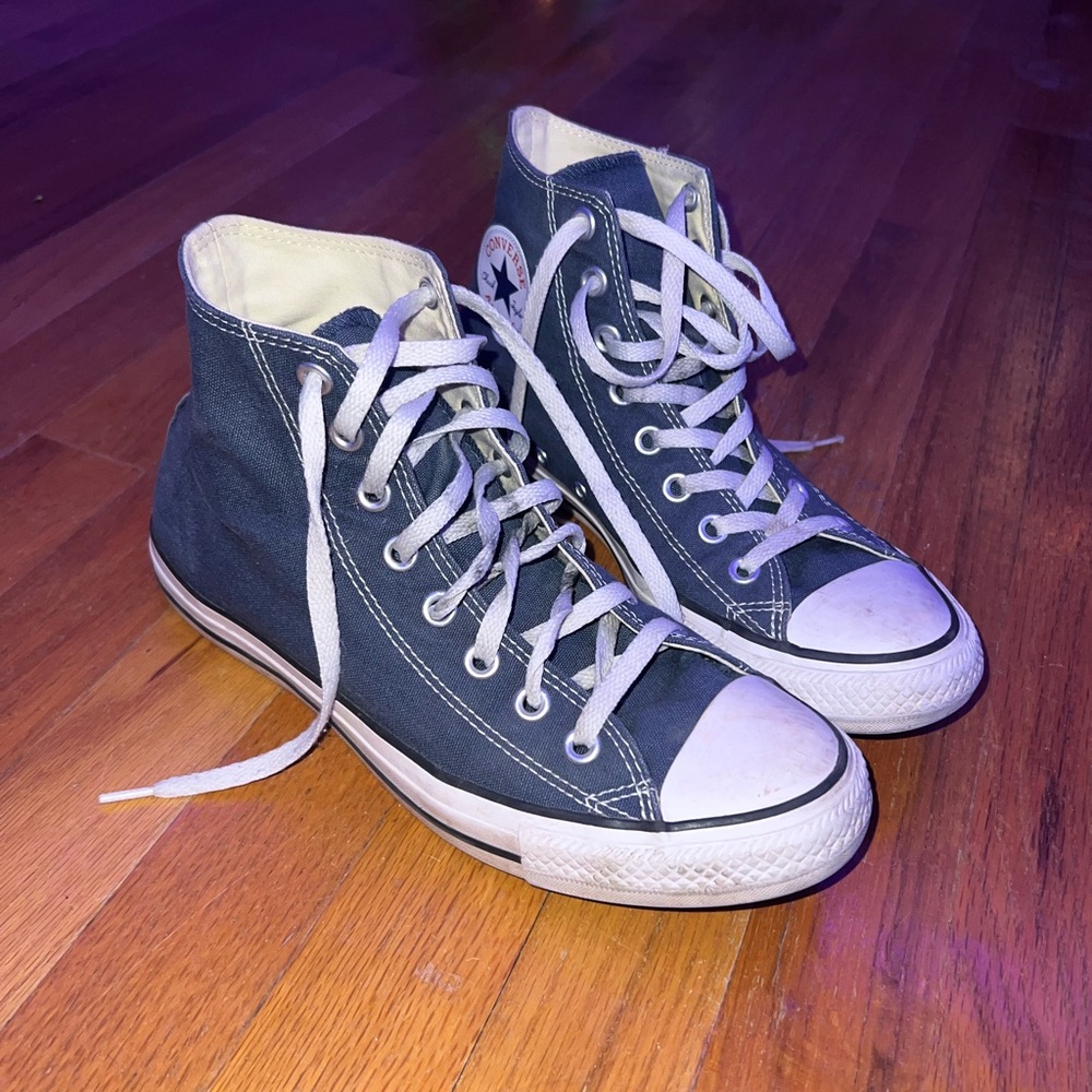 Navy Converse Chuck Taylor’s - Women’s 9